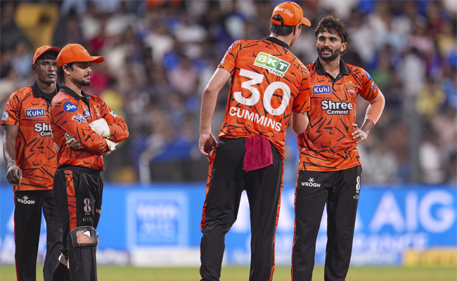 Rickelton's ton in vain as SRH beat MI by 6 wickets